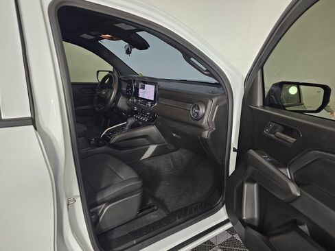 Used 2024 Chevrolet Colorado W/T w/ Safety Package image 37