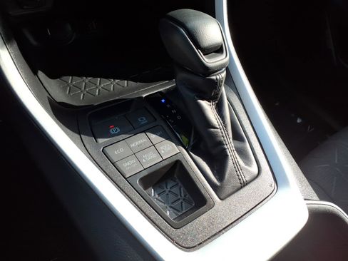 Certified 2024 Toyota RAV4 XLE w/ Convenience Package image 16