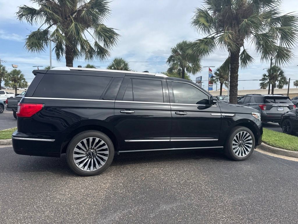 Used 2019 Lincoln Navigator L Reserve AWD/4WD image 6
