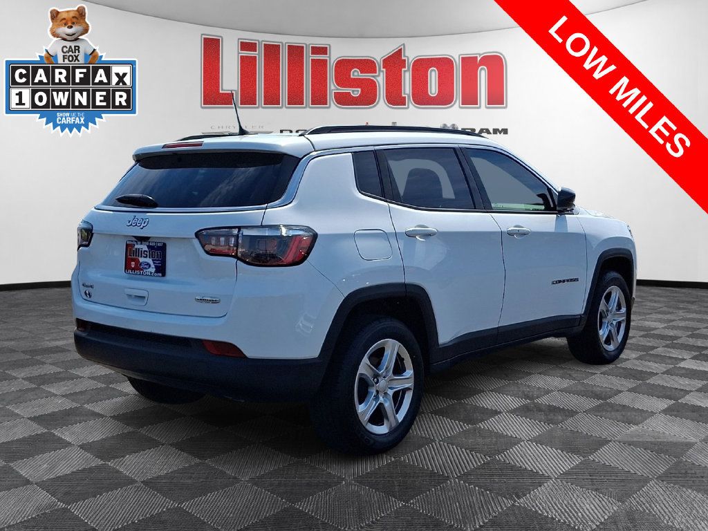 Used 2023 Jeep Compass Latitude w/ Sun and Sound Group AWD/4WD image 4
