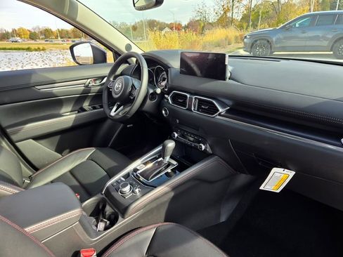 New 2025 MAZDA CX-5 Carbon Edition image 6