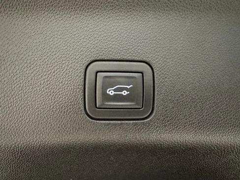 Used 2023 GMC Yukon AT4 w/ AT4 Premium Package image 29