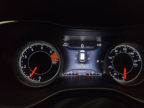 Used 2019 Jeep Cherokee Limited FWD image 23