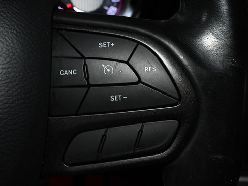 Used 2020 Dodge Challenger SXT image 30