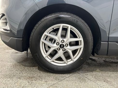 Used 2024 Ford Edge SEL w/ Convenience Package image 12