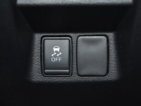 Certified 2025 Nissan Frontier SV AWD/4WD image 20