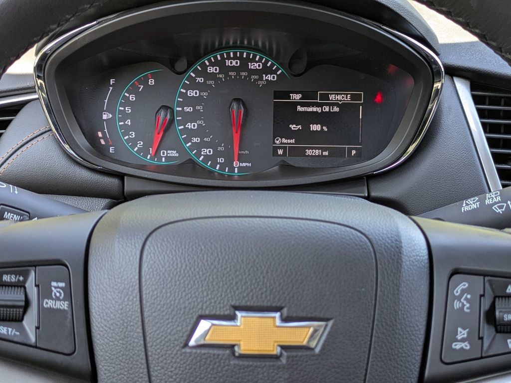 Used 2022 Chevrolet Trax LT w/ LT Convenience Package AWD/4WD image 26