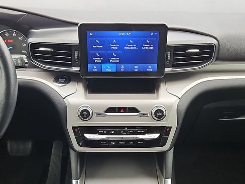 Used 2022 Ford Explorer XLT w/ Equipment Group 202A image 22