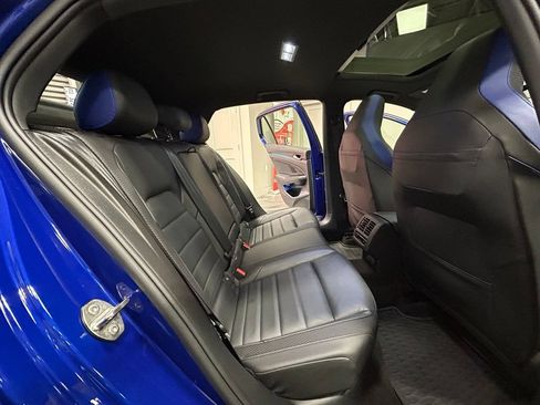 Used 2024 Volkswagen Golf R AWD/4WD image 46