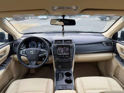 Used 2017 Toyota Camry XLE image 20