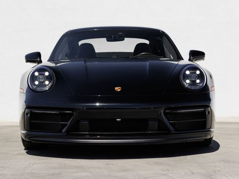 Certified 2023 Porsche 911 Carrera GTS RWD image 10