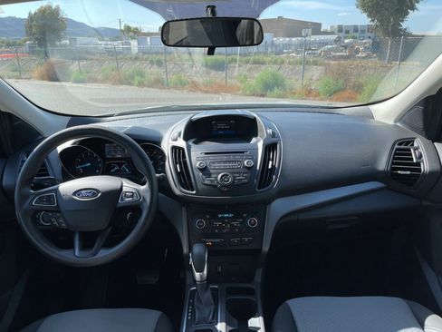 Used 2018 Ford Escape SE FWD image 13
