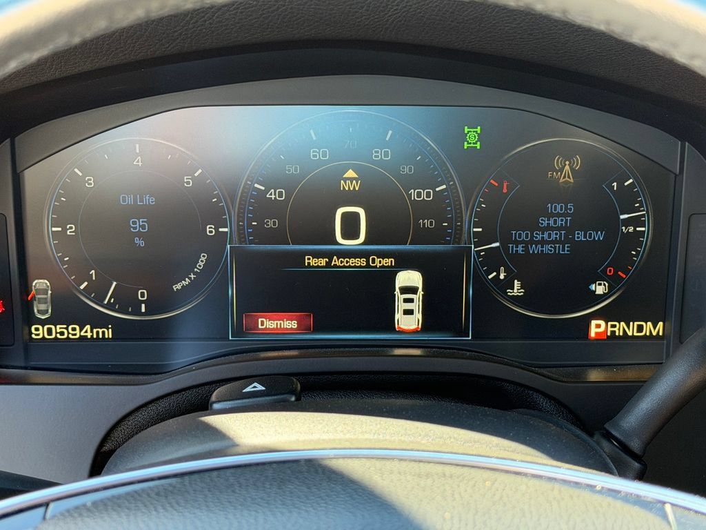 Used 2015 Cadillac Escalade Luxury AWD/4WD image 13