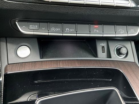 Used 2025 Audi Q5 2.0T Premium Plus w/ Premium Plus Package image 15