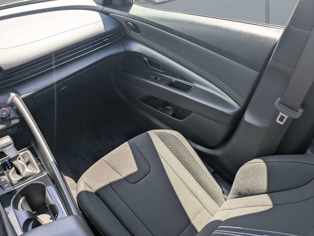 Used 2026 Hyundai Elantra SEL Sport Premium FWD image 16
