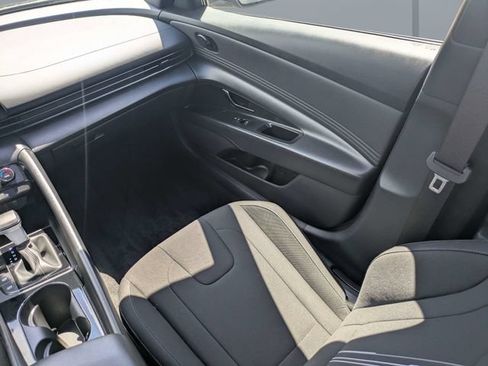 Used 2026 Hyundai Elantra SEL Sport Premium FWD image 16