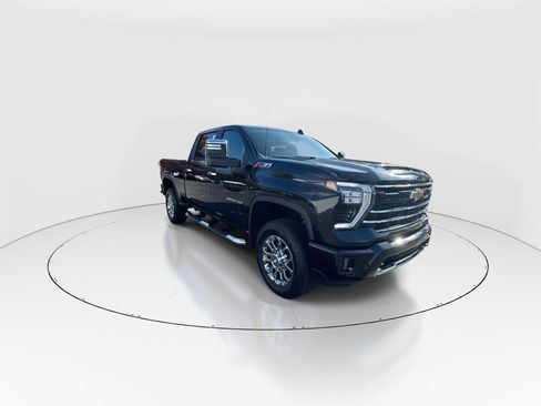 New 2026 Chevrolet Silverado 2500 LT w/ Z71 Chrome Sport Edition AWD/4WD image 2