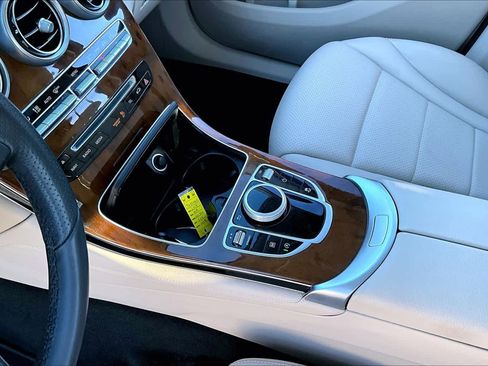 Used 2018 Mercedes-Benz GLC 300 image 16