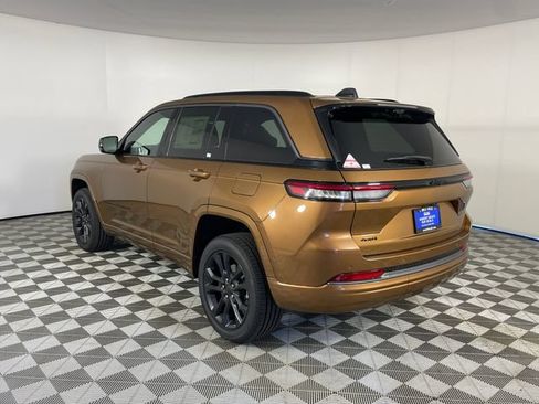 New 2026 Jeep Grand Cherokee Limited AWD/4WD image 16