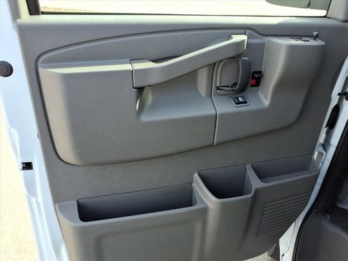 New 2025 Chevrolet Express 2500 Work Van w/ Driver Convenience Package image 19