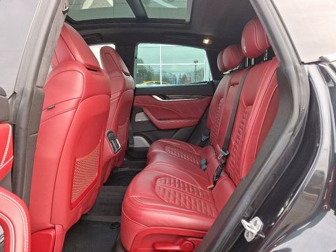 Used 2019 Maserati Levante GTS image 10