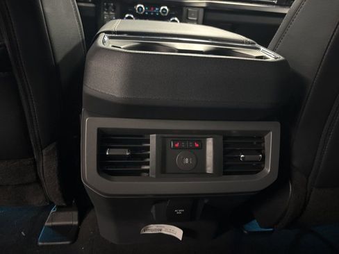 New 2026 Ford F250 Lariat w/ Black Appearance Package image 32
