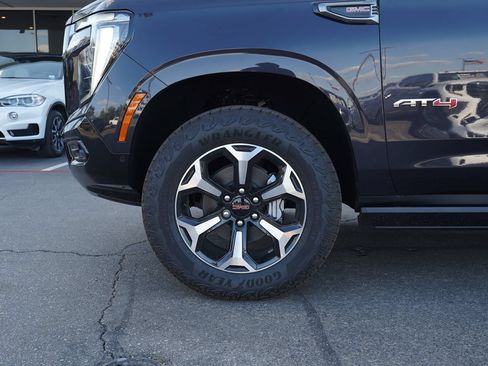 New 2026 GMC Yukon XL AT4 w/ AT4 Premium Package AWD/4WD image 30