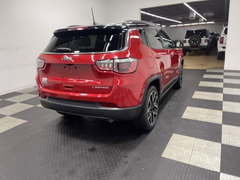 Used 2019 Jeep Compass Limited AWD/4WD image 5