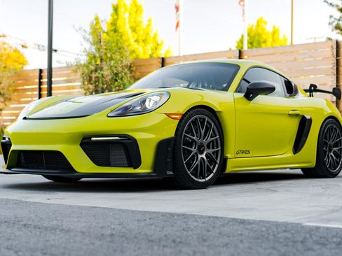 Used 2023 Porsche 718 Cayman GT4 RS image 2