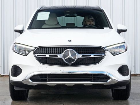 Used 2025 Mercedes-Benz GLC 300 4MATIC image 7