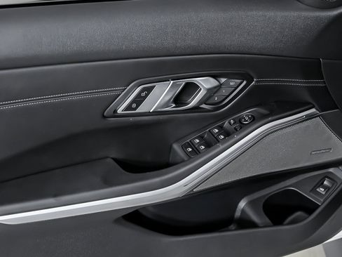 Used 2022 BMW M3 Competition w/ Executive Package image 17