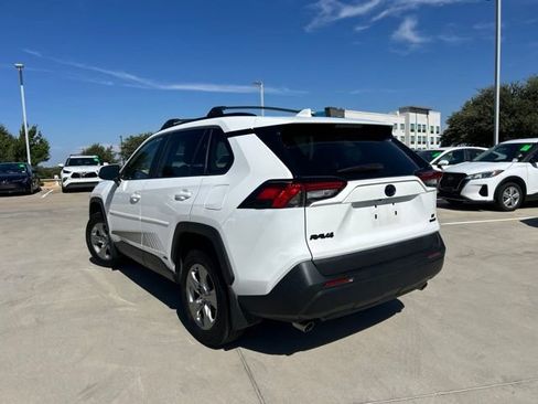 Used 2024 Toyota RAV4 LE AWD/4WD image 6