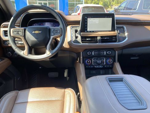 Used 2024 Chevrolet Suburban High Country w/ Premium Package 2 image 14