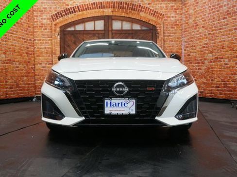 Certified 2024 Nissan Altima 2.5 SR w/ SR Premium Package image 3