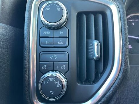 Used 2019 GMC Sierra 1500 SLE image 16