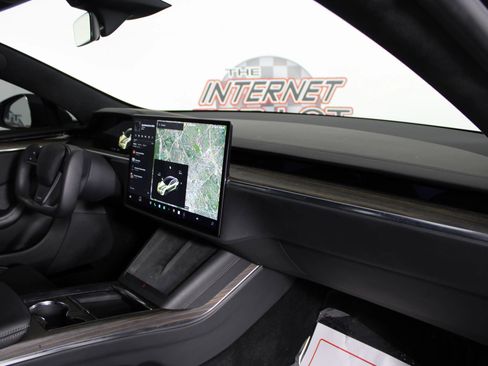 Used 2021 Tesla Model S Plaid image 12