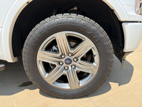 Used 2018 Ford F150 XLT w/ Equipment Group 302A Luxury AWD/4WD image 15