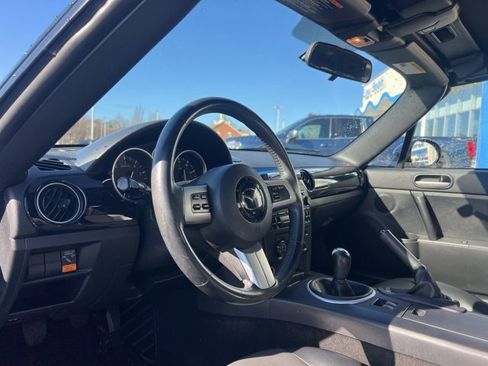 Used 2008 MAZDA MX-5 Miata Sport w/ Convenience Pkg image 10