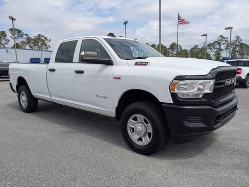 Used 2022 RAM 3500 Tradesman image 2