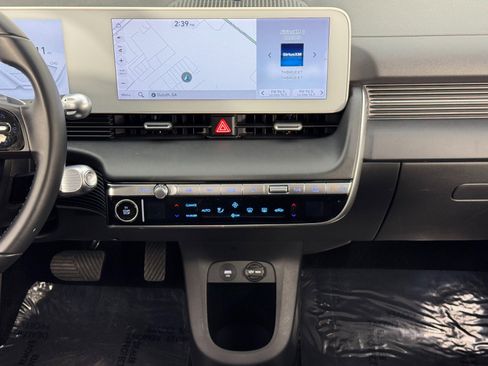 Used 2024 Hyundai Ioniq 5 SE image 22