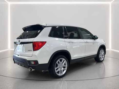 Used 2025 Honda Passport EX-L image 5