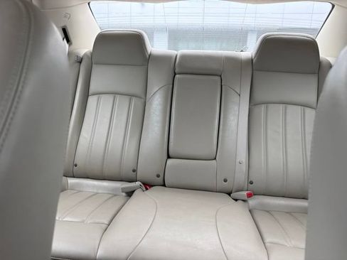 Used 2010 Chrysler 300 C RWD image 15