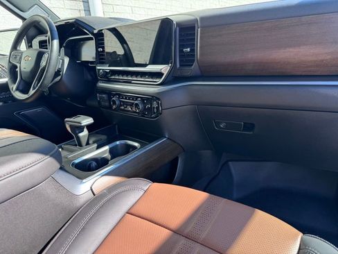 Used 2026 Chevrolet Silverado 1500 High Country w/ Technology Package AWD/4WD image 18