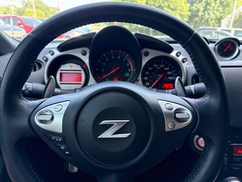 Used 2010 Nissan 370Z Touring RWD image 18