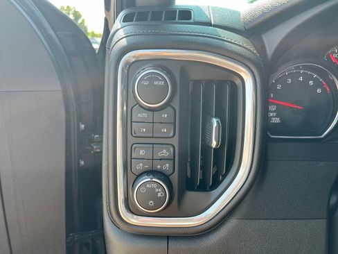 Used 2022 Chevrolet Silverado 1500 RST w/ Convenience Package II AWD/4WD image 17