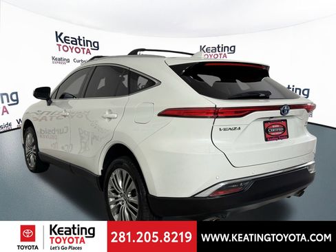 Used 2022 Toyota Venza XLE image 7