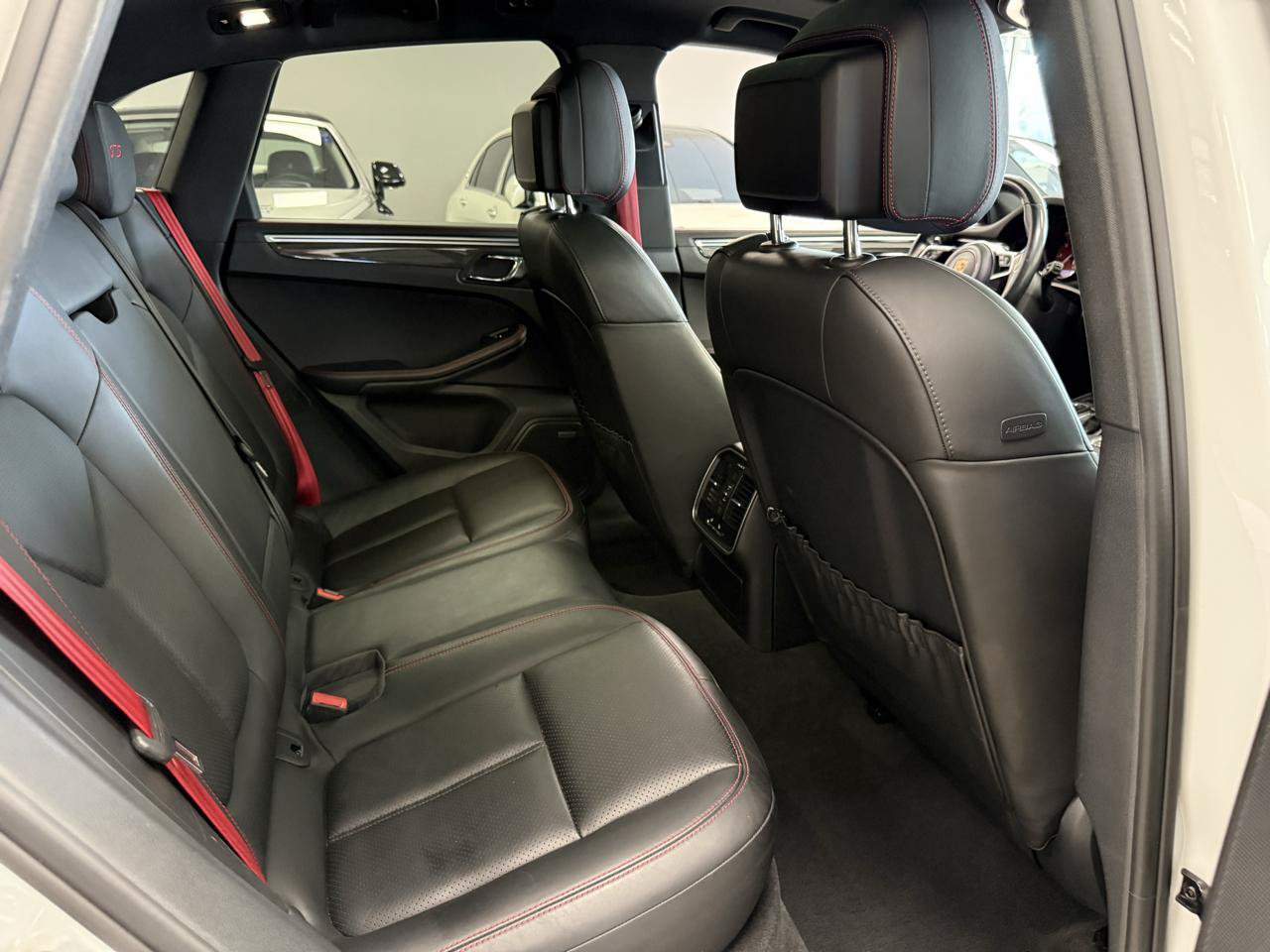 Used 2017 Porsche Macan GTS AWD/4WD image 11