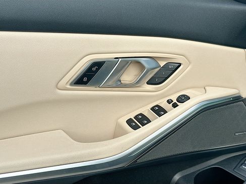 Used 2021 BMW 330i Sedan w/ Premium Package image 18