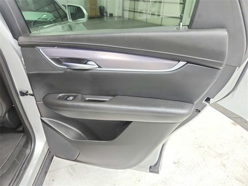 Used 2018 Cadillac XT5 Premium Luxury image 43