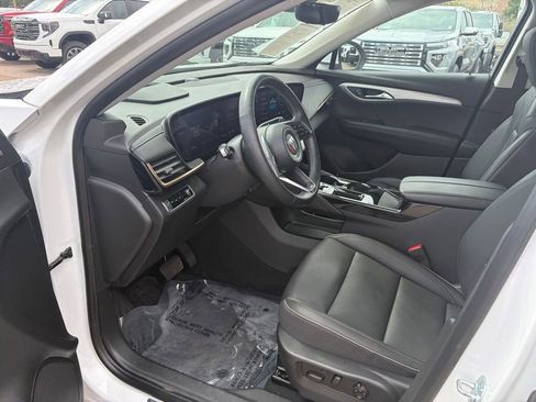 Used 2024 Buick Envision Avenir AWD/4WD image 10